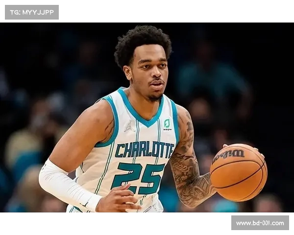 PJ华盛顿与前妻激烈争执 被指将17万转给现任儿子账户仅余1万 PJ华盛顿与前妻激烈争执 被指将17万转给现任儿子账户仅余1万